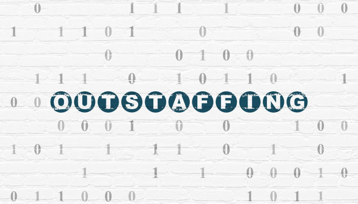 Outsourcing vs Outstaffing